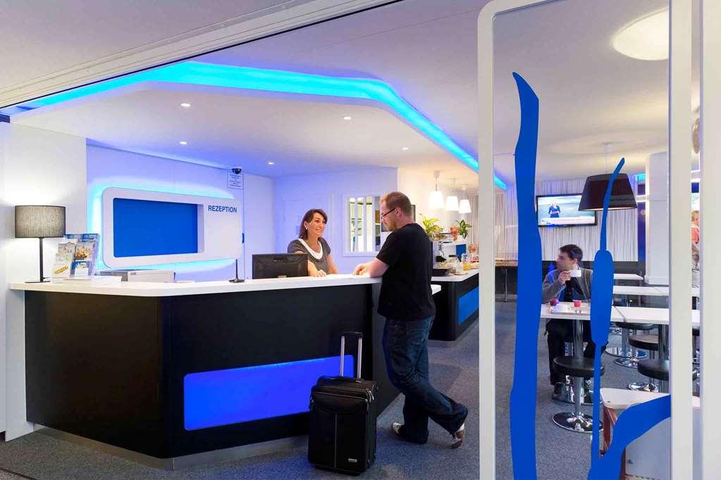 Ibis Budget Montbéliard Esterno foto