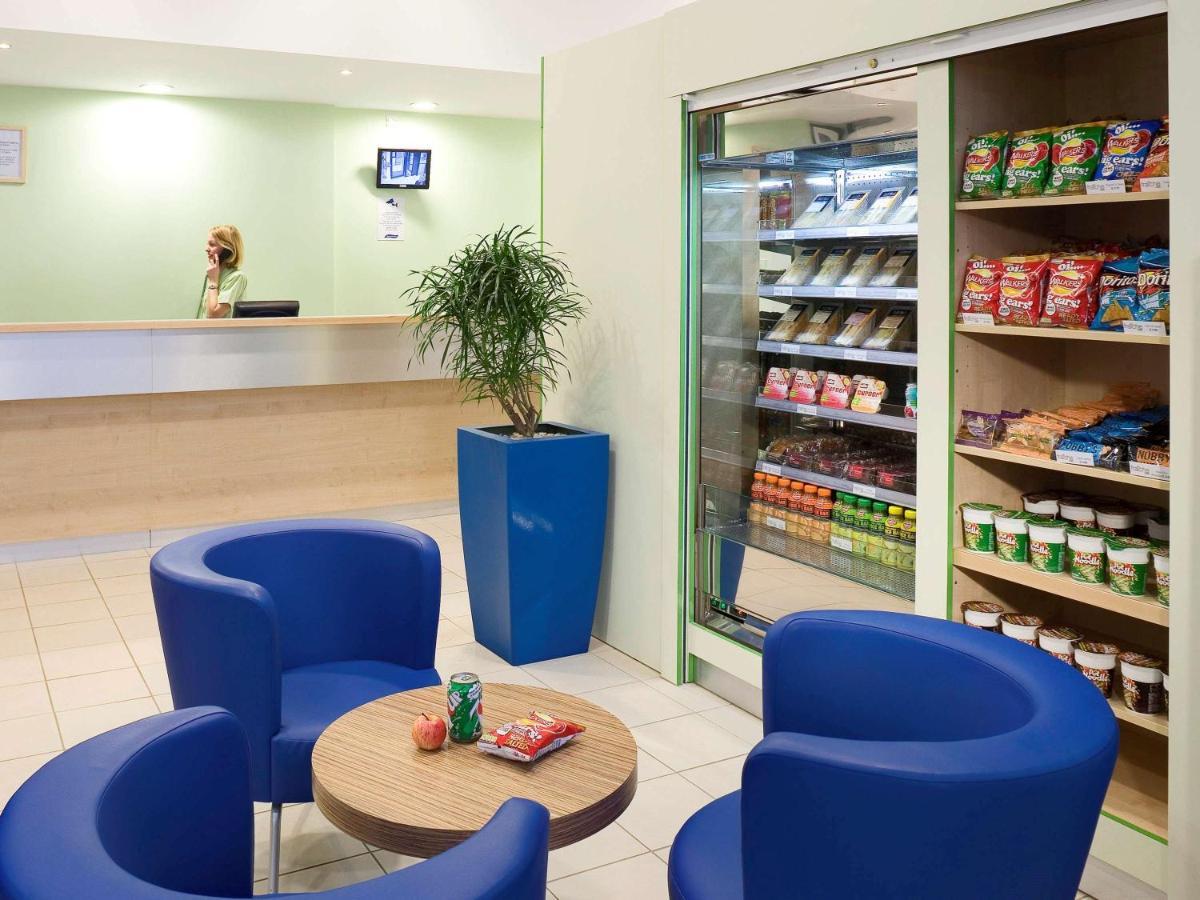 Ibis Budget Montbéliard Esterno foto