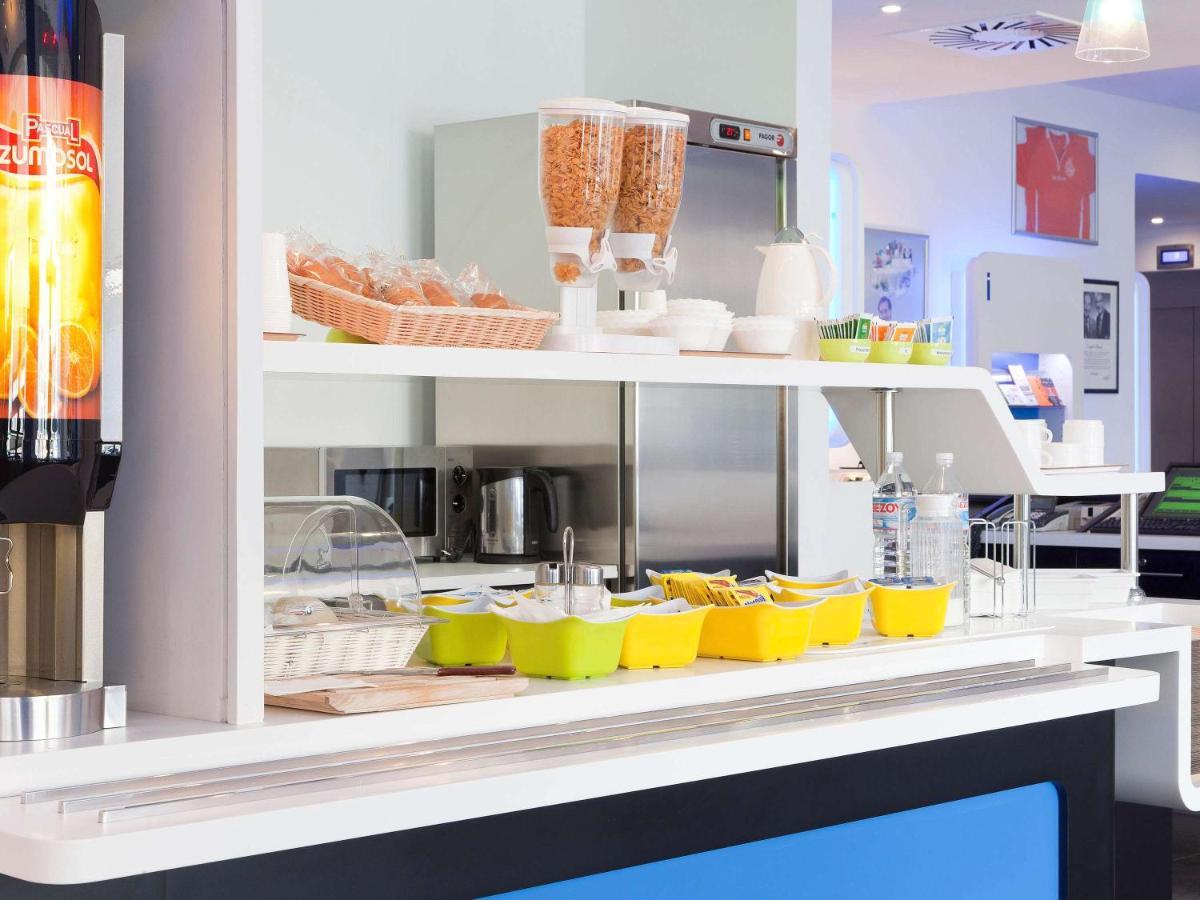 Ibis Budget Montbéliard Esterno foto